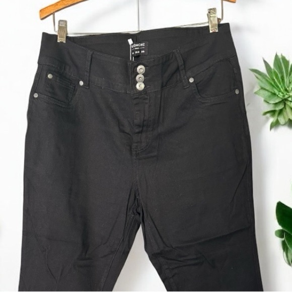 NWT! Black silver three button fly skinny jeans very stretchy size 16 or 1X - Picture 3 of 6